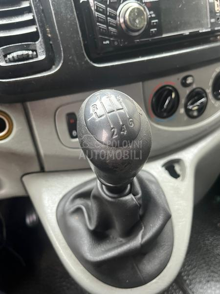 Renault Trafic 1.9 DCI Sa tablicama