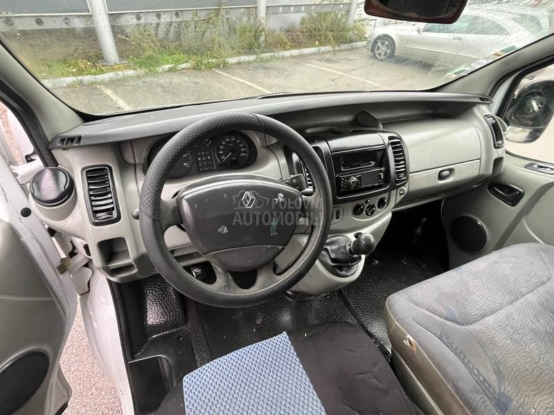 Renault Trafic 1.9 DCI Sa tablicama