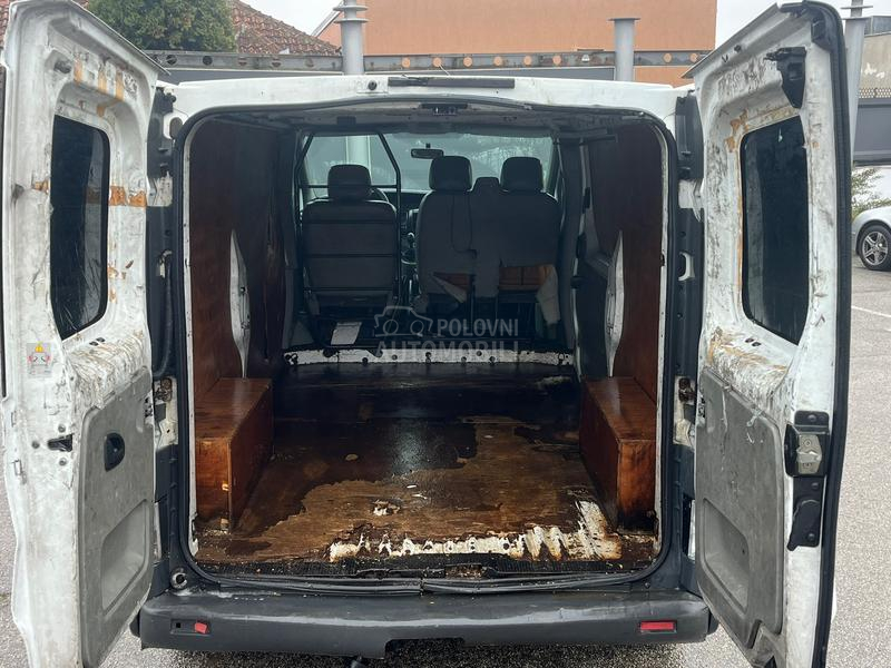 Renault Trafic 1.9 DCI Sa tablicama