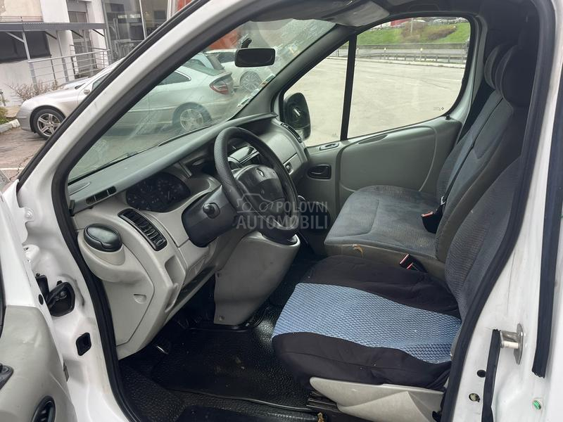 Renault Trafic 1.9 DCI Sa tablicama