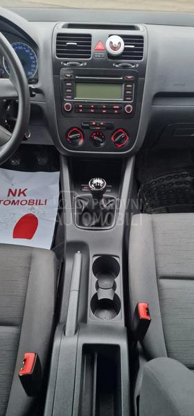 Volkswagen Golf 5 1.6 FSI