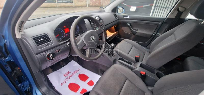 Volkswagen Golf 5 1.6 FSI