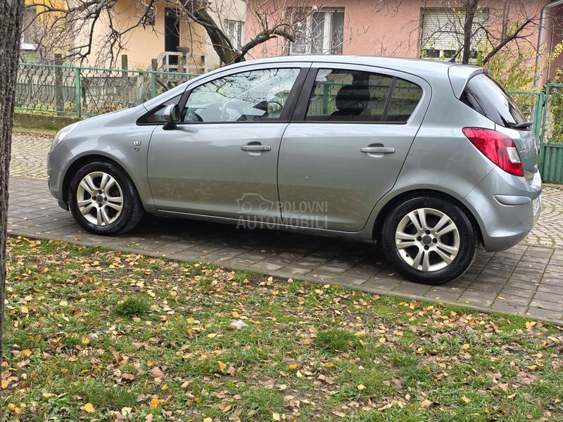 Opel Corsa D 111 anniversary reg