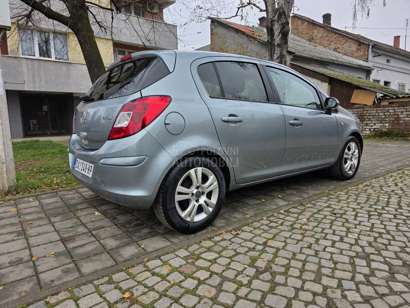 Opel Corsa D 111 anniversary reg