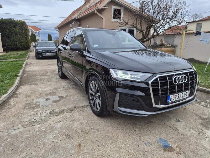 Audi Q7 