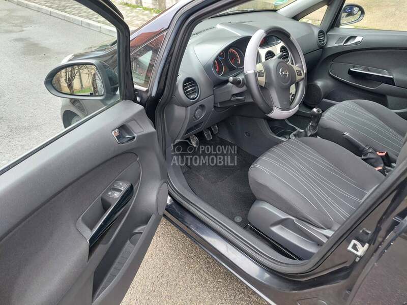 Opel Corsa D 1.2 I  GERMANY