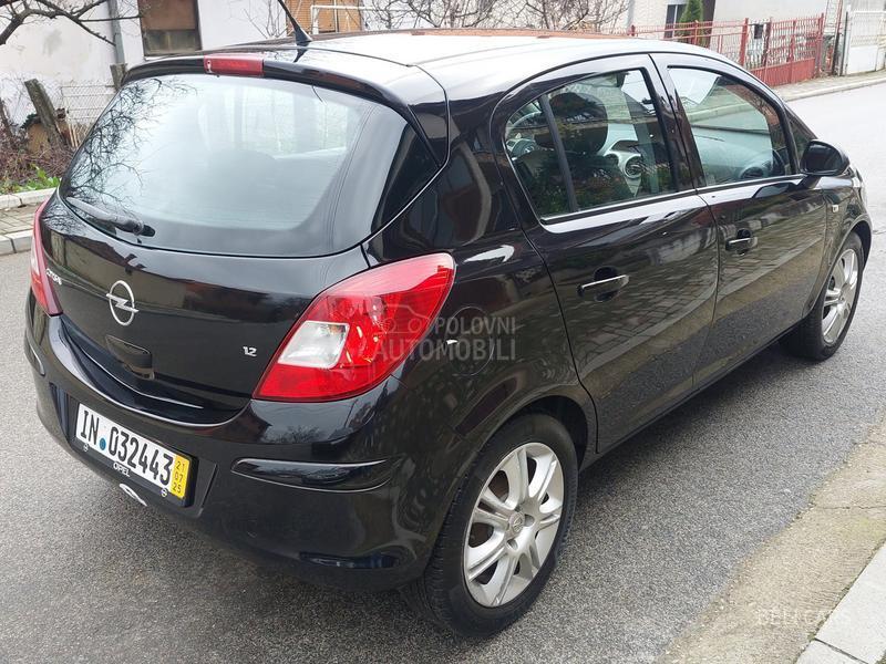 Opel Corsa D 1.2 I  GERMANY