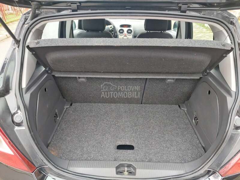 Opel Corsa D 1.2 I  GERMANY