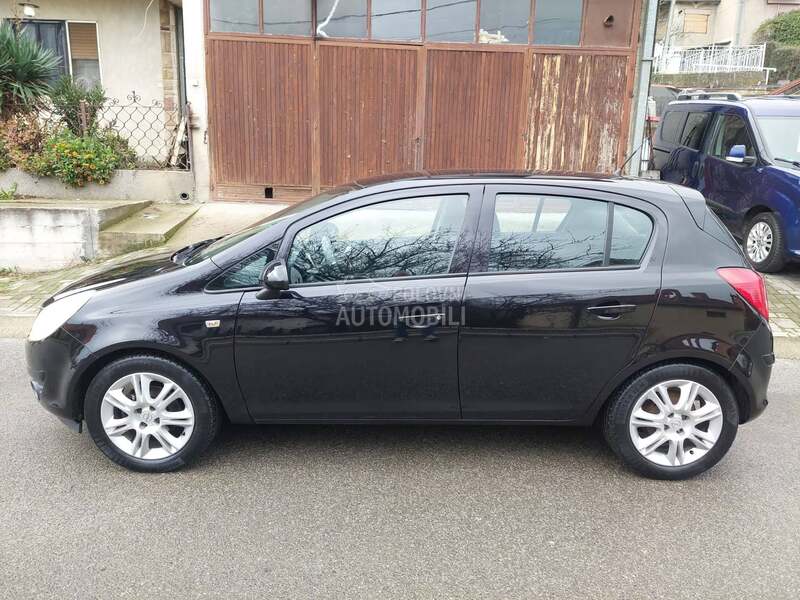 Opel Corsa D 1.2 I  GERMANY