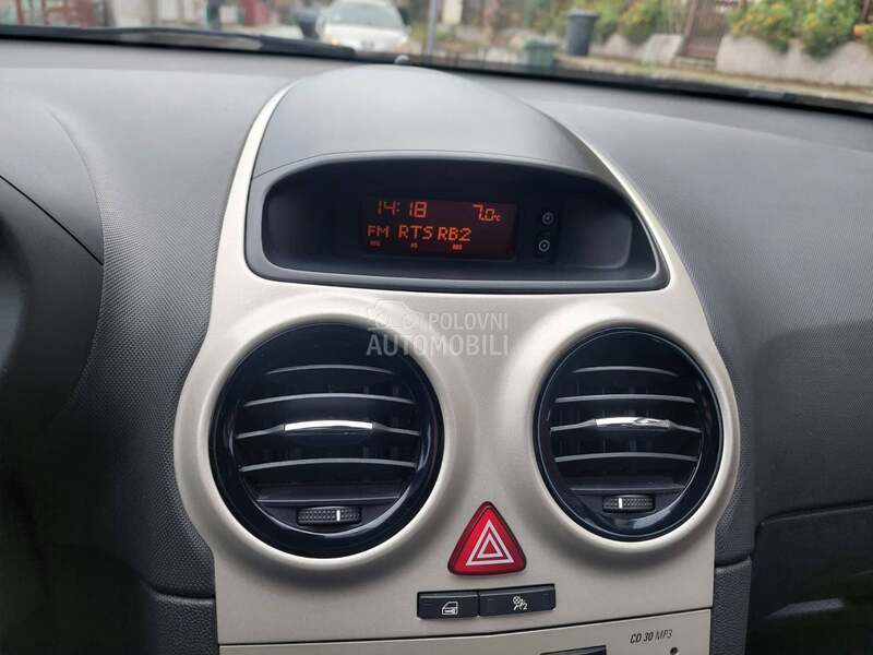 Opel Corsa D 1.2 I  GERMANY