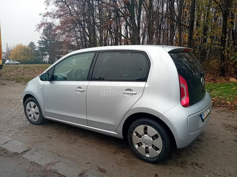 Volkswagen up! 