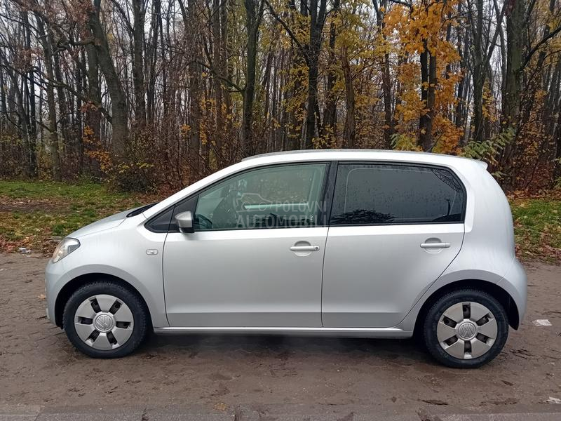Volkswagen up! 