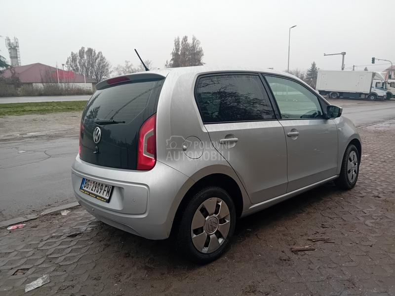 Volkswagen up! 