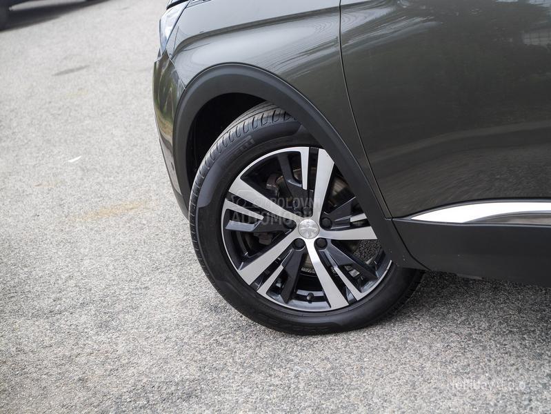 Peugeot 3008 1.2PureTech Allure