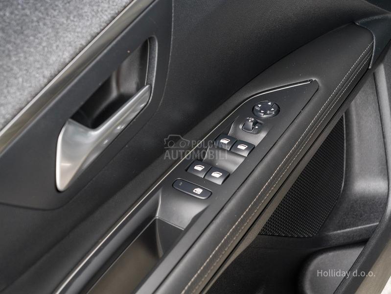 Peugeot 3008 1.2PureTech Allure