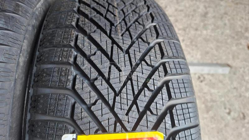 Pirelli 205/55 R17 Zimska