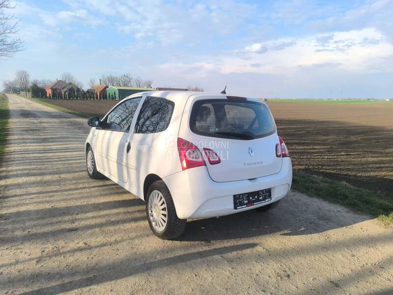 Renault Twingo 1,2d.v.a.k.o.m.a.d.a