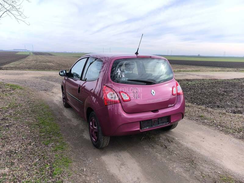 Renault Twingo 1,2d.v.a.k.o.m.a.d.a