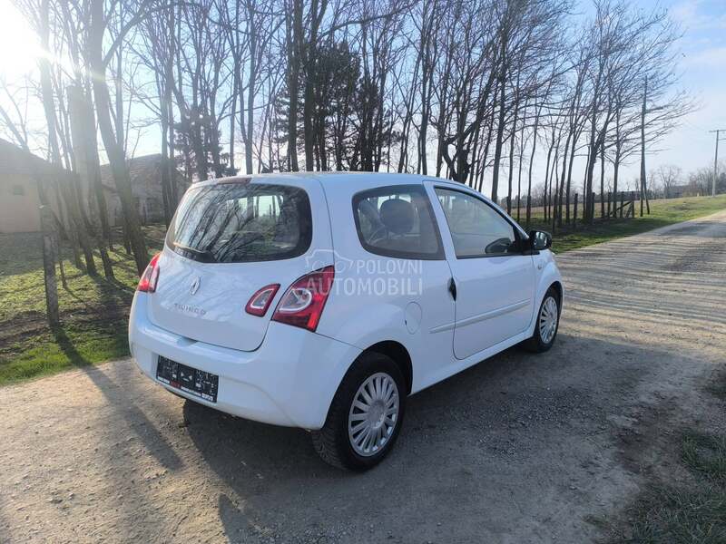 Renault Twingo 1,2d.v.a.k.o.m.a.d.a