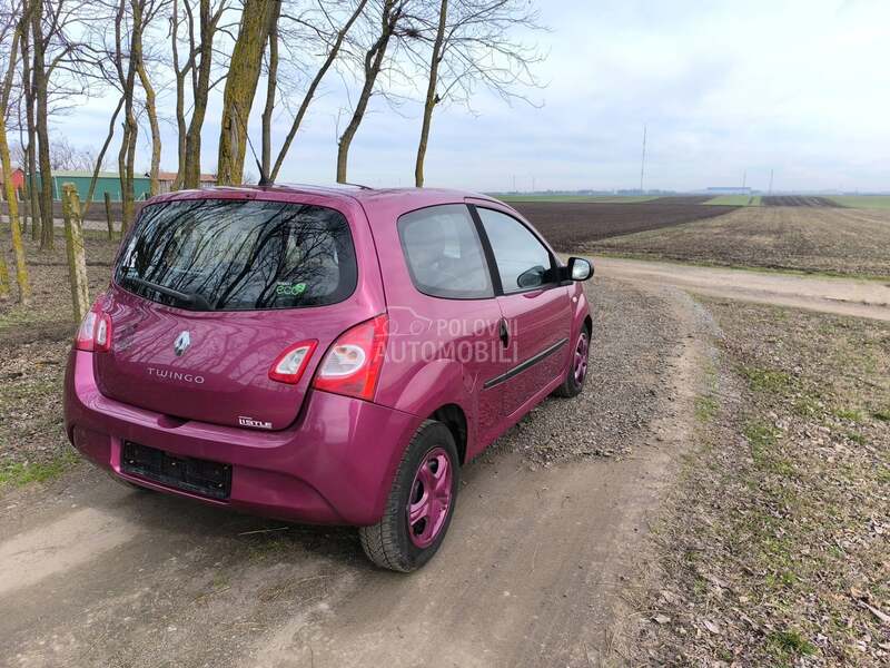 Renault Twingo 1,2d.v.a.k.o.m.a.d.a