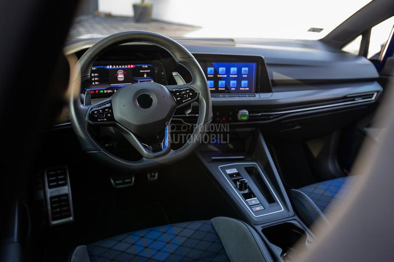 Volkswagen Golf 8 R    430hp