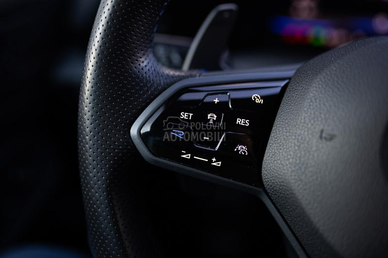 Volkswagen Golf 8 R    430hp