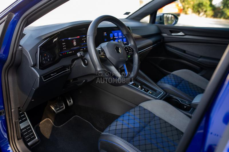 Volkswagen Golf 8 R    430hp