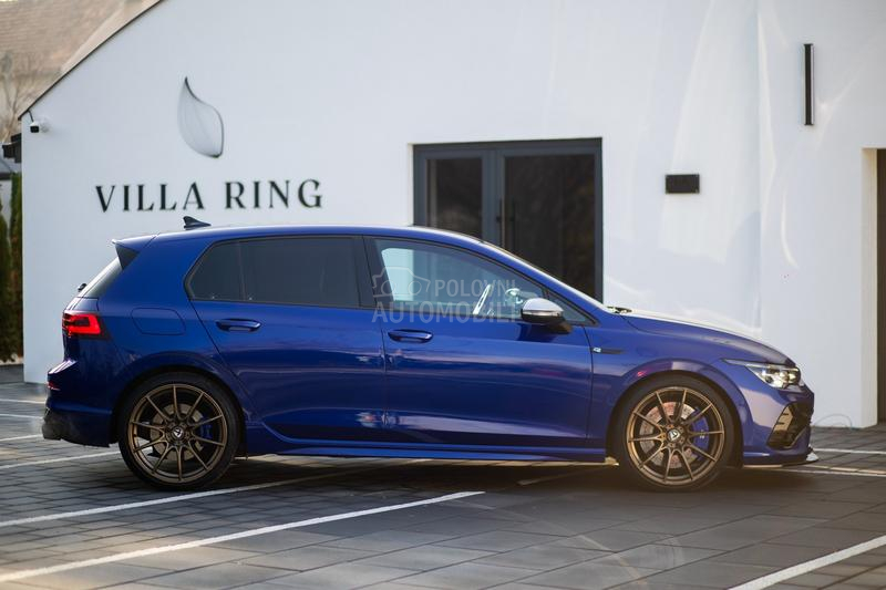 Volkswagen Golf 8 R    430hp