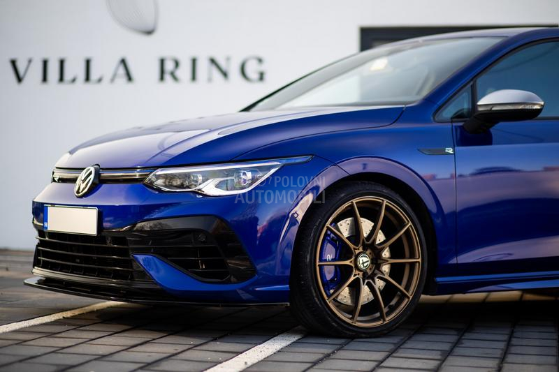 Volkswagen Golf 8 R    430hp