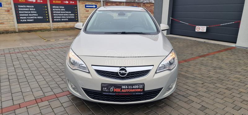 Opel Astra J 1.7 CDTI NOOVO