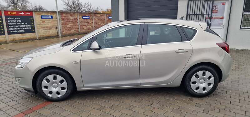 Opel Astra J 1.7 CDTI NOOVO