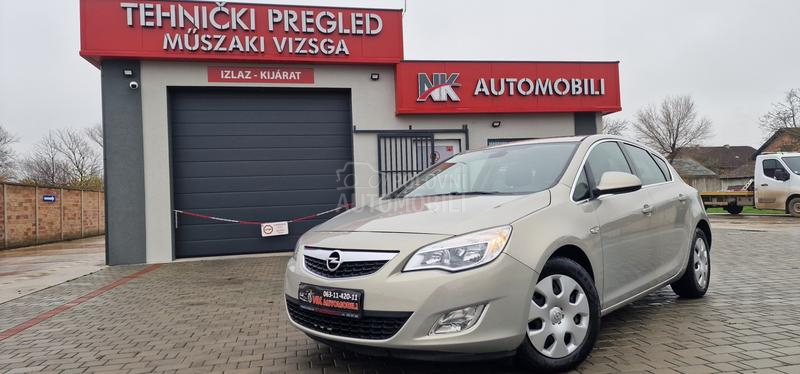 Opel Astra J 1.7 CDTI NOOVO