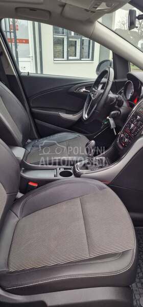 Opel Astra J 1.7 CDTI NOOVO