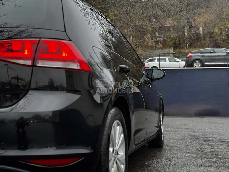 Volkswagen Golf 7 1.6 TDI HIGHLINE DSG