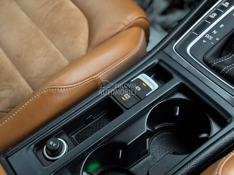 Volkswagen Golf 7 1.6 TDI HIGHLINE DSG