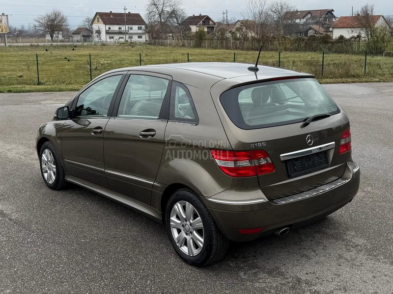 Mercedes Benz B 180 1.7 b/Ch/