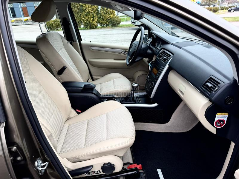 Mercedes Benz B 180 1.7 b/Ch/