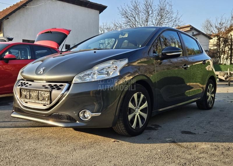 Peugeot 208 1.4HDI A.U.T.O.M.A.T
