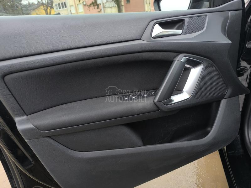 Peugeot 308 1.6 e hdi N A V I