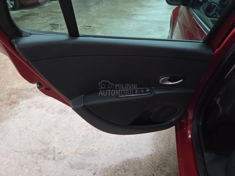 Renault Clio 1.2Tce/NAV/SERV