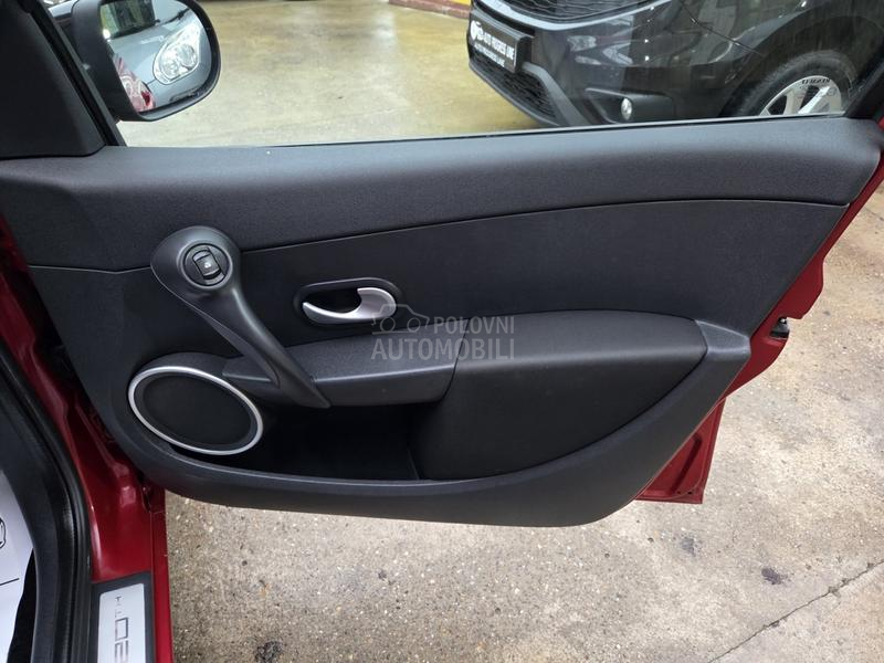 Renault Clio 1.2Tce/NAV/SERV