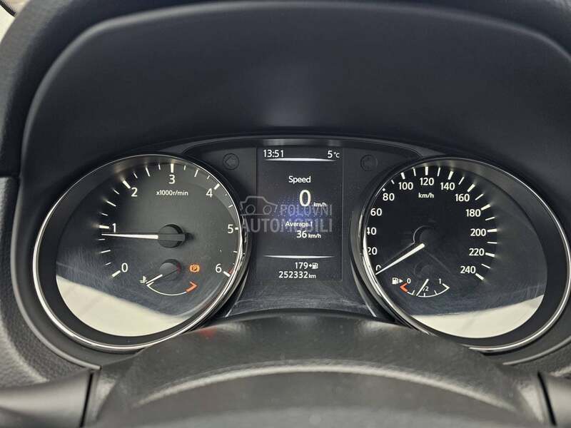 Nissan Qashqai //TOOP STANjE