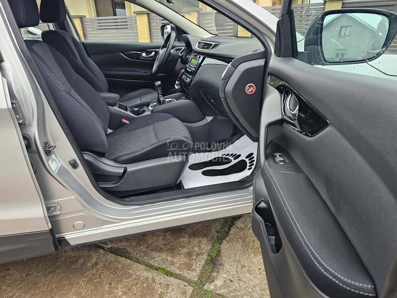 Nissan Qashqai //TOOP STANjE