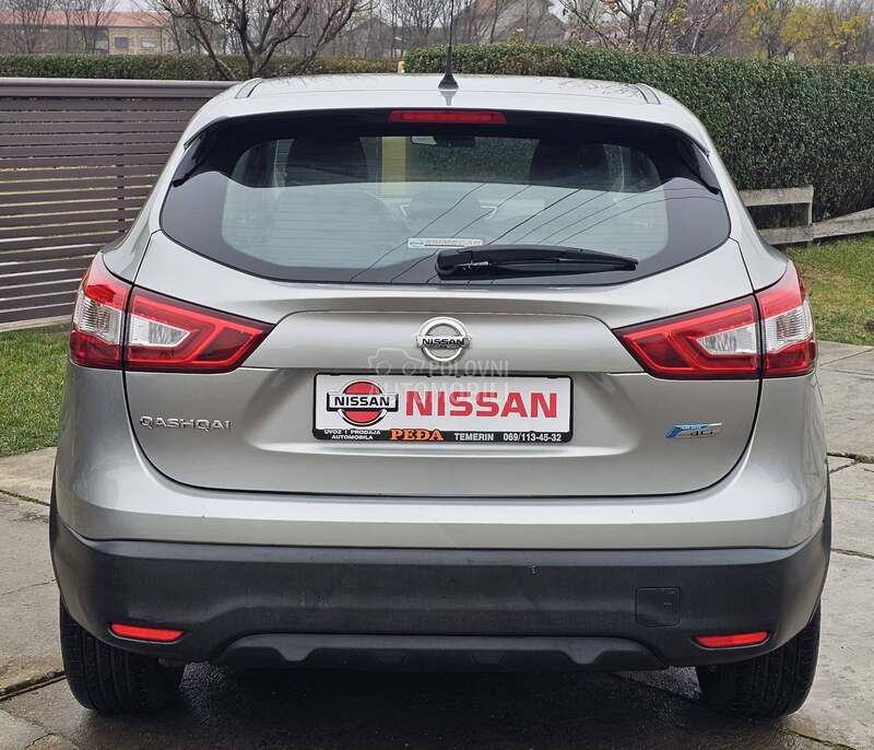 Nissan Qashqai //TOOP STANjE