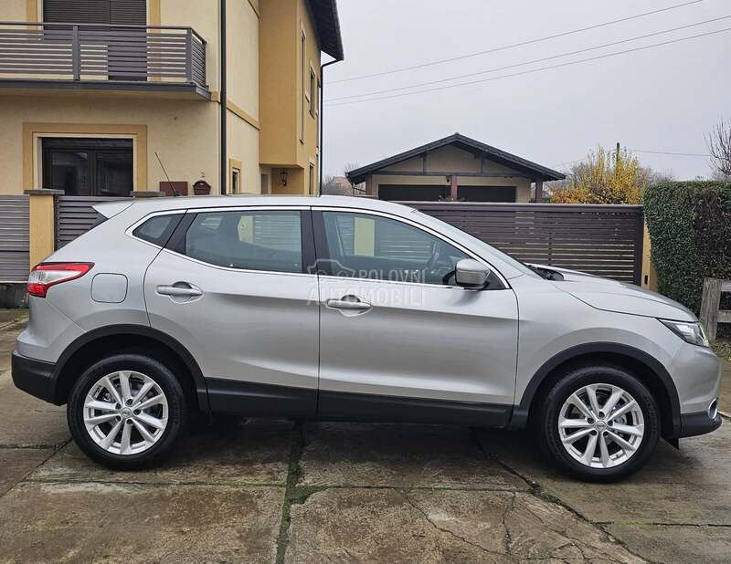 Nissan Qashqai //TOOP STANjE