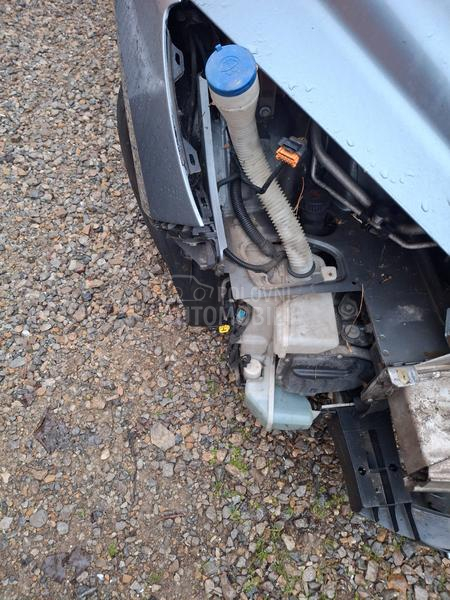 Posuda za pranje vetrobrana