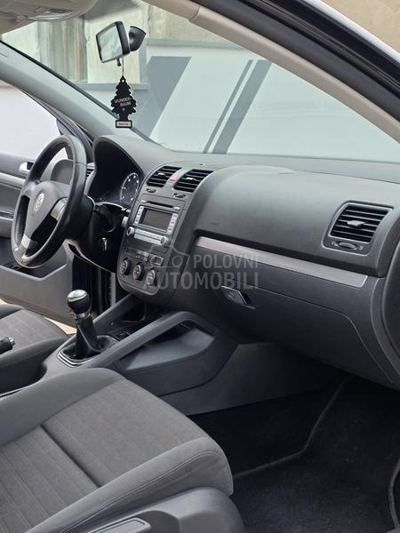 Volkswagen Golf 5 1.9TDI//TOUR