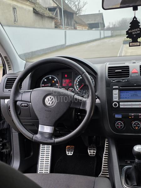 Volkswagen Golf 5 1.9TDI//TOUR