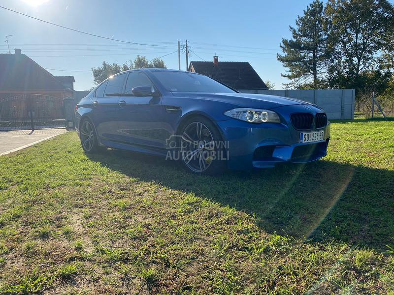 BMW M5 