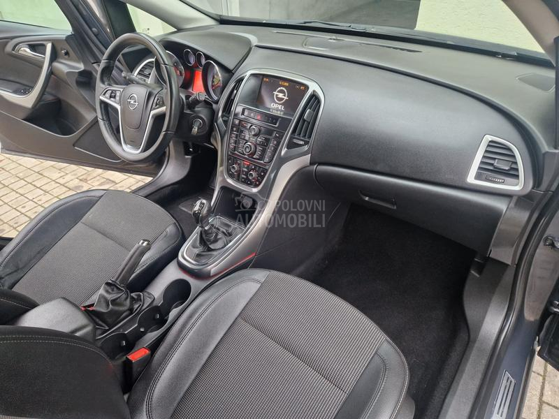 Opel Astra J 1.7CDTI/COSMO